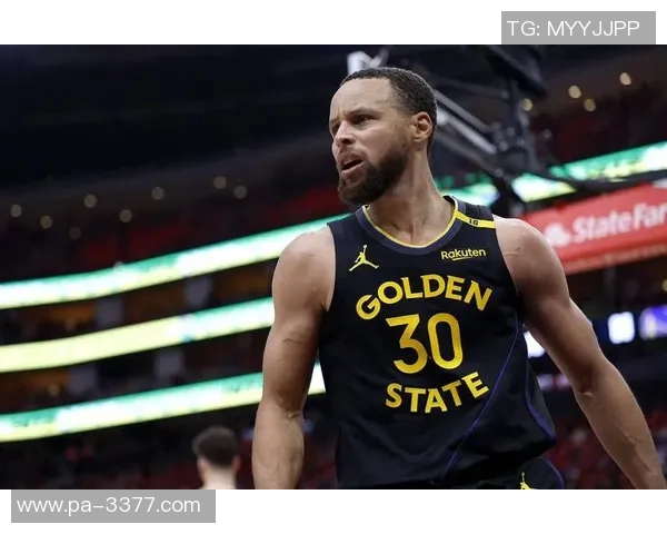 库里复出首战未达预期但重返赛场与队友们同心协力倍感欣喜